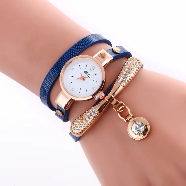 Reloj de pulsera con lazo de diamante de aleación para mujer, pulsera de cuarzo con envoltura multicapa