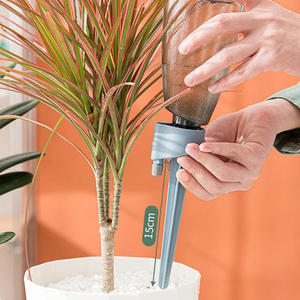 Goutte à goutte <span class=keywords><strong>d</strong></span>'<span class=keywords><strong>eau</strong></span> automatique réglable automatique <span class=keywords><strong>pour</strong></span> plantes <span class=keywords><strong>goutteur</strong></span> <span class=keywords><strong>d</strong></span>'irrigation de <span class=keywords><strong>bouteille</strong></span> à pointe auto-arrosante - Product Image 3