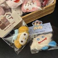 Porte-clés mignon en peluche de dessin animé avec mousqueton, forme 3D, jouet doux, impression numérique, cadeau personnalisé, multi-occasions