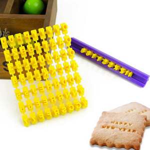 Lettres <span class=keywords><strong>de</strong></span> timbre <span class=keywords><strong>en</strong></span> plastique réutilisables, lot <span class=keywords><strong>de</strong></span> 72 pièces, pour décorer les biscuits et gâteaux - Product Image 3