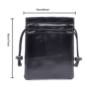 Pochette de balles à cordon de serrage en cuir PU personnalisée sac de balle noir uni élégant pour le stockage de t-shirt et accessoires pochette d'objets de valeur de golf - Product Image 3