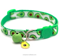 Nouveaux accessoires de collier pour animaux de compagnie sangle fruits chat collier fruits cloche collier pour animaux de compagnie