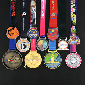 Benzer İkonlu Yüksek Kaliteli Özel Metal Boyalı Renkli Çinko Alaşımlı Maraton Koşu Sporları Kazanan Madalyası Hediyelik Eşya - Product Image 1