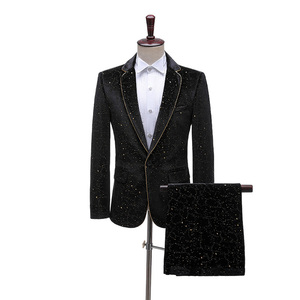 <span class=keywords><strong>Blazer</strong></span> en velours noir pour <span class=keywords><strong>homme</strong></span>, <span class=keywords><strong>veste</strong></span> de costume pour <span class=keywords><strong>homme</strong></span> avec garniture dorée, costume de scène, robe de mariage deux pièces - Product Image 1