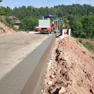 Macchina per la posa di cordoli per strada altamente efficiente - Product Image 3