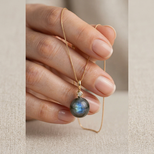 Collier pendentif en labradorite naturelle et zircon, pierre précieuse ronde de 16 mm, finition laiton doré, argenté, or rose, bijoux en gros - Product Image 1