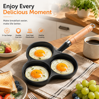 Poêle à œufs en fonte à 3 compartiments, poêle à petit-déjeuner pré-culottée avec manche en bois, ustensile de cuisson pour crêpes, vente en gros OEM