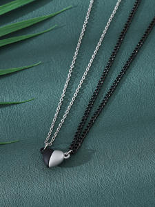 <span class=keywords><strong>สร้อย</strong></span>คอ<span class=keywords><strong>ส</strong></span><span class=keywords><strong>แตน</strong></span><span class=keywords><strong>เล</strong></span><span class=keywords><strong>ส</strong></span><span class=keywords><strong>ส</strong></span>ตีลรูปหัวใจประดับเพชรพร้อมจี้รูปไม้ไผ่ ดีไซน์<span class=keywords><strong>ส</strong></span>ร้าง<span class=keywords><strong>ส</strong></span>รรค์ <span class=keywords><strong>ส</strong></span>ปอร์ต <span class=keywords><strong>ส</strong></span>ีดำ ขายดีข้ามพรมแดน - Product Image 3