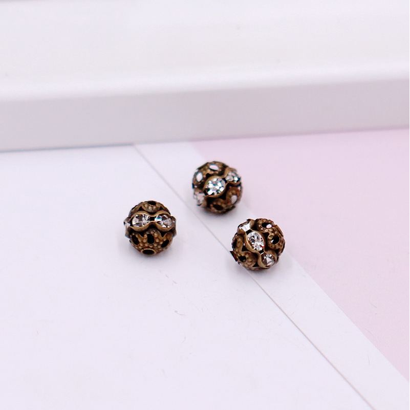 15 Antique Blue-Based White Diamonds