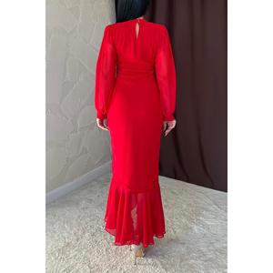 Robe de soirée fourreau en mousseline rouge à col montant avec volants et taille naturelle - Product Image 2