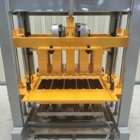 QTJ4-40 Machine à fabriquer des briques, ligne de moulage par vibration entièrement automatique pour la production de briques de construction en béton haute résistance
