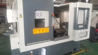 Chine Usine cnc matel tour haute précision bas prix lit incliné tour cnc