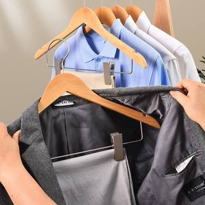 Cintres <span class=keywords><strong>en</strong></span> <span class=keywords><strong>bois</strong></span> <span class=keywords><strong>de</strong></span> qualité supérieure avec clip métallique durable, cintres pour jupes, pantalons, jeans, <span class=keywords><strong>sous</strong></span>-vêtements, culottes, manteaux, costumes, chemises, pyjamas - Product Image 3