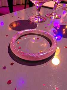 Brazaletes de Resina Coloridos de Moda para Mujer con Material Duradero, Forma Elegante y Diseño Ligero - Product Image 2