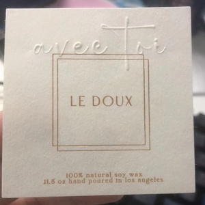 Etichette di Packaging di Lusso con Logo 3D Personalizzato, Adesivi in Carta Testurizzata Impermeabile per Barattoli di Candele - Product Image 5