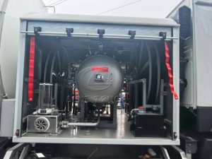 Promotion : Camion-citerne de ravitaillement aérien HOWO 20000L 20CBM – Distributeur de carburant commercial pour aéroports - Product Image 2