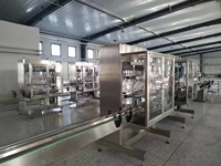 Machine de remplissage d'huile moteur automatique électrique de haute précision contrôlée par PLC
