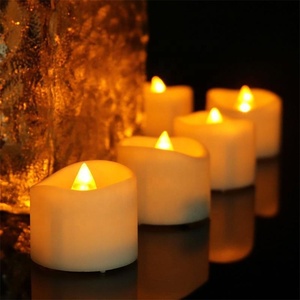 24 Stück Romantische Teelichter Warmweiße <span class=keywords><strong>LED</strong></span> Batteriebetriebene Flammenlose Kerzen Flackernde 3D Echte Flamme Plastik Heimdekoration - Product Image 5