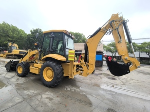Chargeuse-pelleteuse Caterpillar CAT420F d'occasion, qualité fiable, prix compétitif, en vente. - Product Image 3