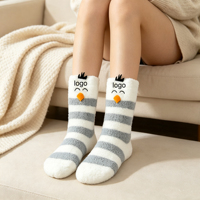Chaussettes personnalisées avec logo, design animal 3D, chaussettes rayées en polaire corail, chaussettes douces et chaudes, chaussettes moelleuses pour femmes, chaussettes d'intérieur, chaussettes de sommeil, chaussettes de sol