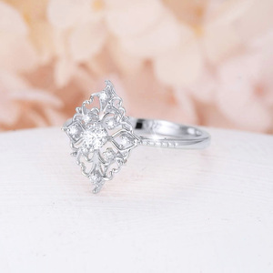 Anello da Donna con Zirconi Intarsiati a Forma di Rombo, Gioiello Delicato per Uso Quotidiano, Souvenir da Viaggio, Regalo per Feste - Product Image 6