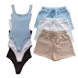 Body da <span class=keywords><strong>donna</strong></span> personalizzato in fabbrica Set <span class=keywords><strong>corti</strong></span> gilet sportivo con collo quadrato personalizzato <span class=keywords><strong>pantaloni</strong></span> da Jogger con coulisse da <span class=keywords><strong>donna</strong></span> Set da Jogger 2 pezzi - Product Image 2
