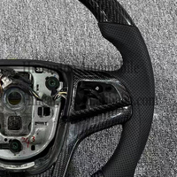 Volant en fibre de carbone en cuir perforé de qualité en gros pour volant de voiture Chevrolet Camaro