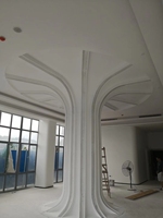 Colonne décorative personnalisable GRG pour hall d'hôtel, centre commercial, restaurant, pilier d'intérieur avec chapiteau ovale, finition blanche mate lisse