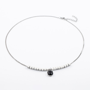 สร้อยคอไทเทเนียมทรงเรขาคณิตประดับพลอยสีดำสำหรับทุกเพศ สวมใส่ได้ทุกวัน - Product Image 1