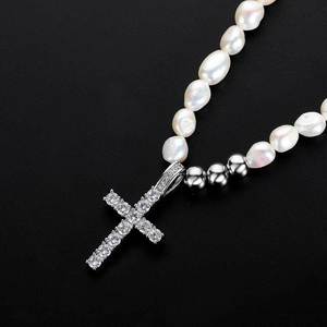 Vente directe d'usine, collier en perles blanches avec pendentif croix en zircon et cuivre, plaqué or 18 carats, collier unisexe - Product Image 3