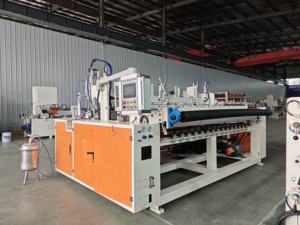 آلة صنع ورق التواليت صغيرة الحجم تعمل بالمحرك وتحكم PLC أوتوماتيكي بالكامل مع وظيفة تقطيع وإعادة لف الورق - Product Image 4