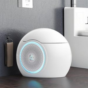 Inodoro Inteligente Automático con Bidé, Asiento con Calefacción, Inodoro de Cerámica Montado en el Suelo, Control Remoto Incluido - Product Image 1