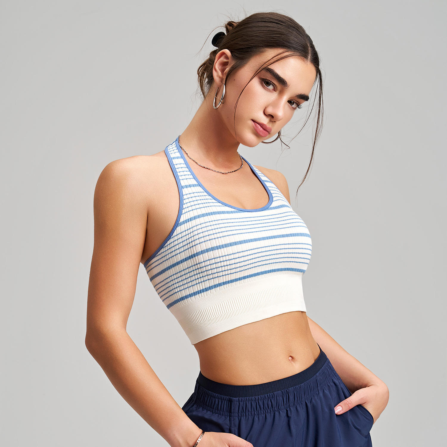 Women's Lightweight Halter Neck Sports Bra Color Block Striped Yoga Top Quick-Dry Breathable Padded Fitness Tank for Sports