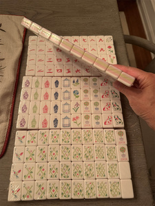 Factory Wholesale Price Fun Acrylic Mahjong Tiles Customizable Design Thin American Mahjong Tiles 4-Player Game <b>Set</b> - Product Image 2