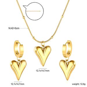 Conjunto de Joyería de Acero Inoxidable Chapado en Oro de 18k, Collar con Colgante de Corazón y Aretes, Estilo Francés, Personalizado, Resistente al Agua, Venta al Por Mayor - Product Image 2