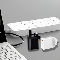 Cargador de Doble Puerto GaN PD 3.0 de 25W con Enchufe del Reino Unido (Tipo-C + USB-A), Certificado CE, Compatible con Laptops, Protección OTP, para Teléfonos Móviles y Relojes Inteligentes