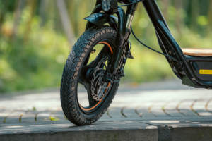 Patinete Eléctrico Plegable de Largo Alcance con Motor sin Escobillas para C1 Pro, 100 KM, Asiento con Cesta, Frenos Dobles, Carga Rápida para Movilidad Urbana - Product Image 3