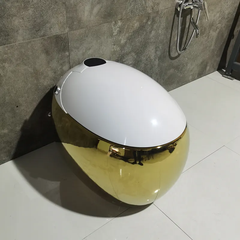 Peralatan sanitasi toilet pintar keramik, toilet berbentuk telur cerdas lapis elektro WC emas