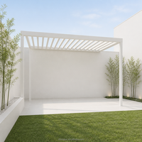 Pergola modulaire en aluminium sur mesure avec toit rétractable motorisé, plusieurs tailles et couleurs, enclos latéral, éclairage LED pour jardin et cour