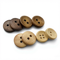 Attaches plates écologiques en coquille de noix de coco naturelle, polies et à motifs, rondes, brunes, à 4 trous, pour la couture et la décoration de vêtements