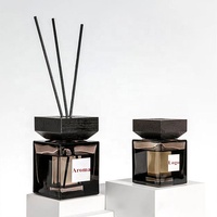 Bouteille diffuseur carrée de luxe personnalisée en gros, 100 ml, 200 ml, vide, transparente, en verre, avec bouchons en bois