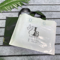 Offre spéciale Sacs en plastique pour magasin de commerce avec poignée souple Sacs à provisions cadeaux pour boutique