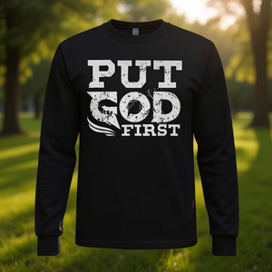 T-shirt à manches longues « Put God First » pour les personnes religieuses fidèles - Product Image 3