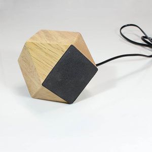 Lámpara de mesa de madera e27 sin bombilla, ideal para iluminación decorativa y funcional en hogares y oficinas. - Product Image 3