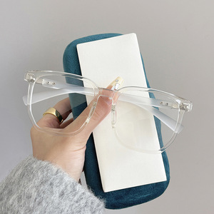 Monturas de gafas rectangulares transparentes Tr90 con lentes de PC anti UV y anti luz azul para mujer - Product Image 1