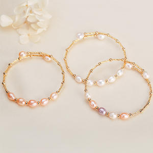 Pulsera de Perlas de Agua Dulce de Verano, Diseño Pequeño para Amigas y Hermanas, Joyería Elegante - Product Image 1