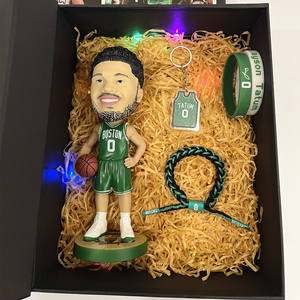 Modèles d'étoiles de <span class=keywords><strong>basket</strong></span>-ball en résine écologique faits à la main entourant Kobe Curry Owen James Harden cadeaux d'anniversaire de Noël pour garçons - Product Image 3