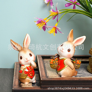 ของตกแต่งเรซิ่นรูปกระต่ายการ์ตูนพร้อมแว่นกันแดดและป้าย สำหรับตกแต่งโต๊ะทำงานและเป็นของขวัญ - Product Image 3