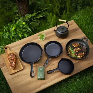 3-Piece Set Cast Iron Frying Pan Treated With Vegetable Oil For Cooking And Frying