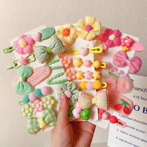 Élégantes pinces à <span class=keywords><strong>cheveux</strong></span> en tissu fleuri rose et vert <span class=keywords><strong>pour</strong></span> bébés filles, accessoires capillaires délicats et non-dommageants <span class=keywords><strong>pour</strong></span> enfants - Product Image 3